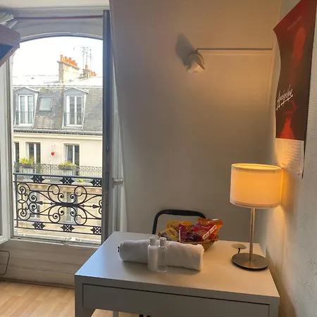 Cozy Studio For 2 With Rooftop Views In Central *